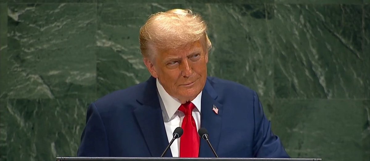 Today, when President Trump got to the UN, the escalator stopped as he stepped on it. Then, when he went to speak, the teleprompter stopped working.

He knows