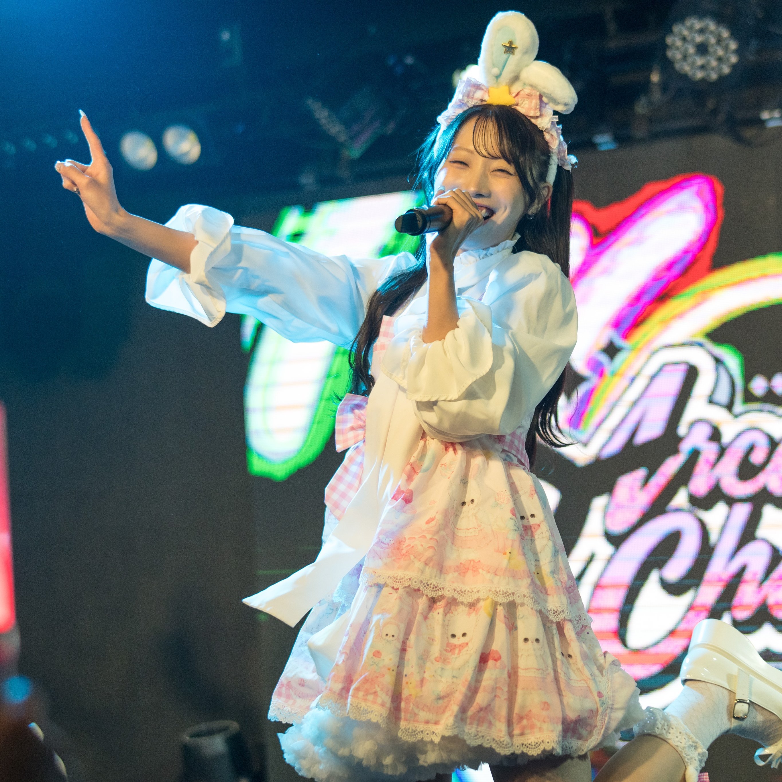 ゆゆちゃん様ご確認用＊レインボーカラーアームブーケお花 楽天市場】プーさん入り 花束風 フラワーギフト ぬいぐるみ