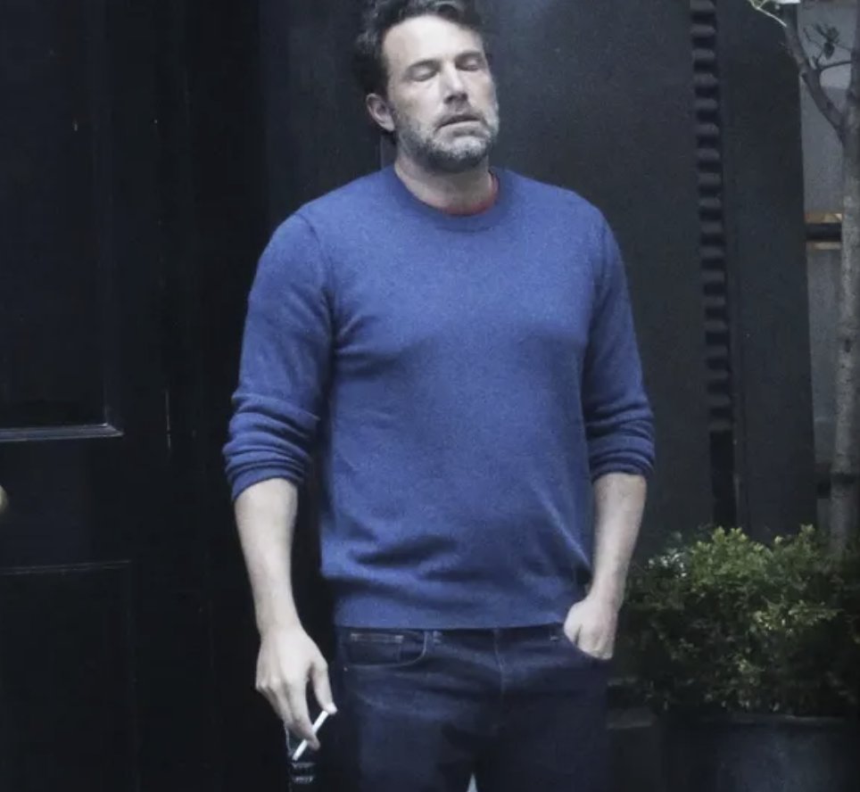 SimplyBitcoin's tweet photo. Bitcoiners reading the ‘big announcement’ after 2 days of non-stop hype 😂 https://t.co/MlHrCtSYaa