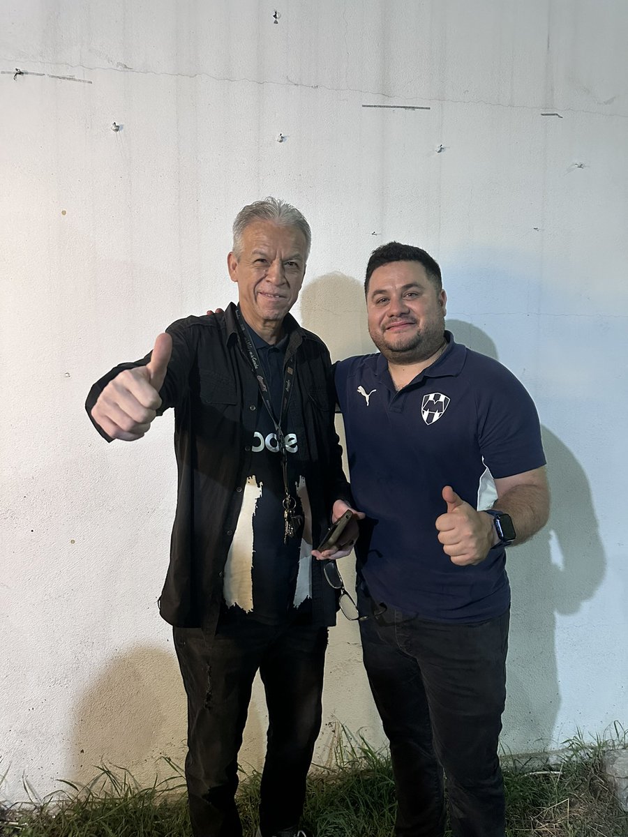 Ayer tirando asador y percha con el señorón Memo “Turbo” Muñoz en la casa de mi partner <a href="/ejmancillas/">Edson Mancillas ⚽️🎙</a>