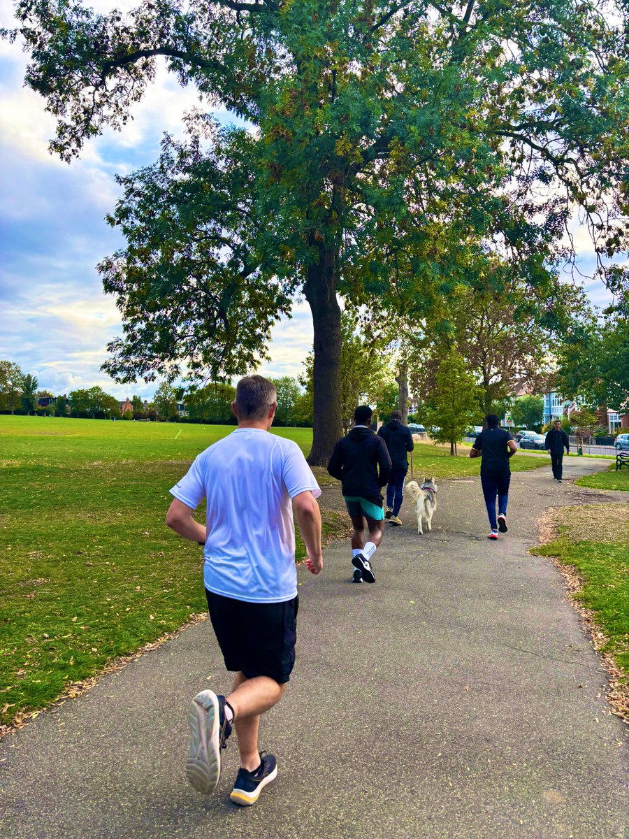 zara71613976's tweet image. Week 22 ✅ @MaudsleyNHS Ruskin Park Run with the Maudsley crew!
3 strong laps in the bag 💪 and a brand new joiner Emily who absolutely smashed it on their first run 🏃🏻‍♀️ 🔥 
Loving the energy every week and Husky Mia 🐕 🧡 – onwards &amp;amp; upwards! 🌟 #ParkRun #RunningCommunity