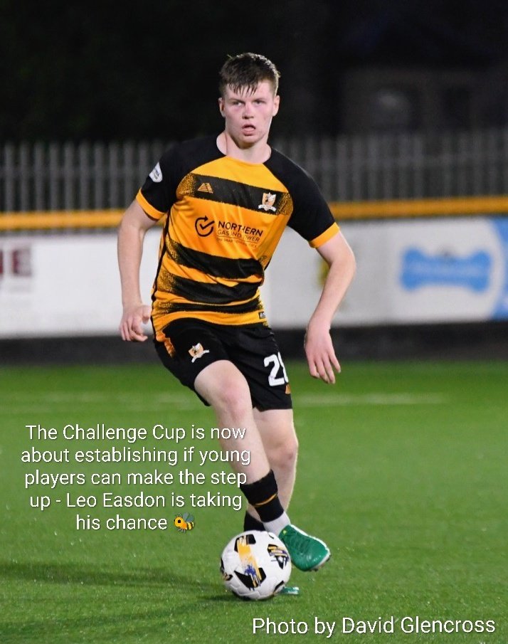 Classy finishes from Rankin &amp; Sammon, but the standout performer tonight was young defender Leo Easdon. Calm on the ball &amp; fierce in the tackle, showing he can be relied upon if required 🐝

Also, a clean sheet &amp; 90 mins for player-manager Andy Graham, 42 years young yesterday!