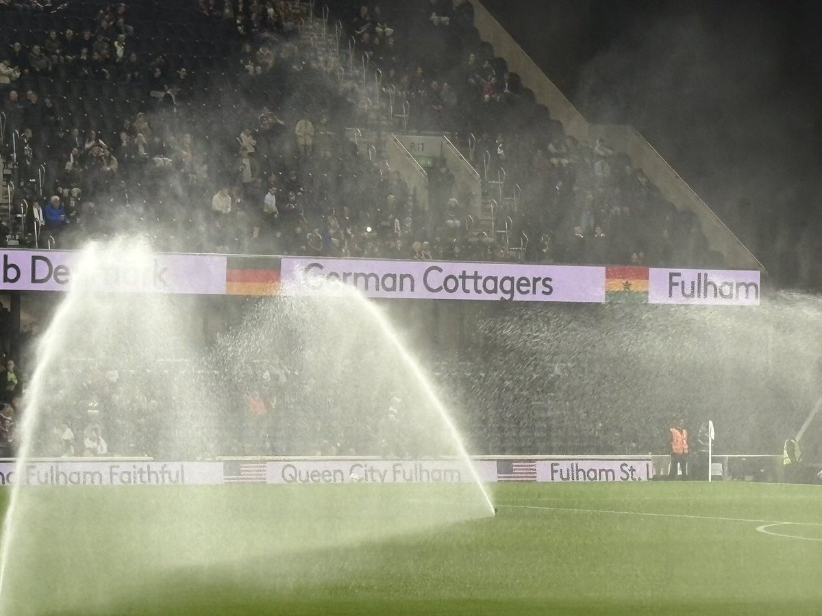 Midweek Carabao League Cup. 

Fulham vs Cambridge United. 

Give me non-league over this rubbish anyday. Zero atmosphere, aside of the away fans. 20 minute queues for an £8 pint and ran out of food. Sideways anti-football borefest 😴

Another of the 92 ticked off ✅