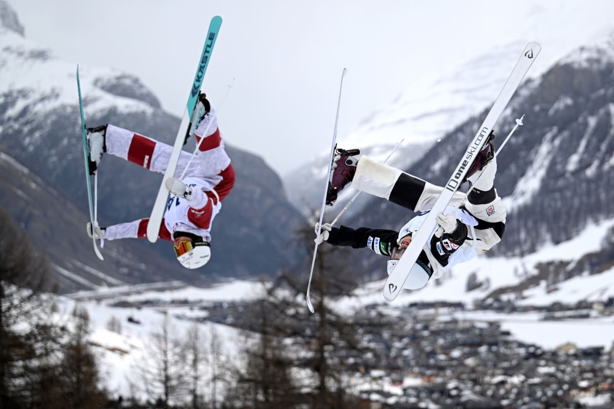 Brian Pinelli (@brian_pinelli) on Twitter photo Former <a href="/usskiteam/">U.S. Ski & Snowboard Team</a> mogul skier Sean Smith says "It's about time" that 'Dual Moguls' will be included on the Olympic program. Freestyle skiers have charged down mogul minefields side-by-side at World Cups since 1995, but <a href="/milanocortina26/">Milano Cortina 2026</a> will mark a first..
powder.com/skiers/what-is… Former <a href="/usskiteam/">U.S. Ski & Snowboard Team</a> mogul skier Sean Smith says "It's about time" that 'Dual Moguls' will be included on the Olympic program. Freestyle skiers have charged down mogul minefields side-by-side at World Cups since 1995, but <a href="/milanocortina26/">Milano Cortina 2026</a> will mark a first..
powder.com/skiers/what-is…