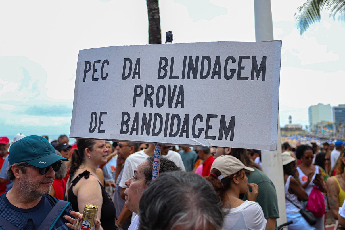 O que eles chamam de “blindagem”, nós chamamos de impunidade. #PECdaBlindagemNAO