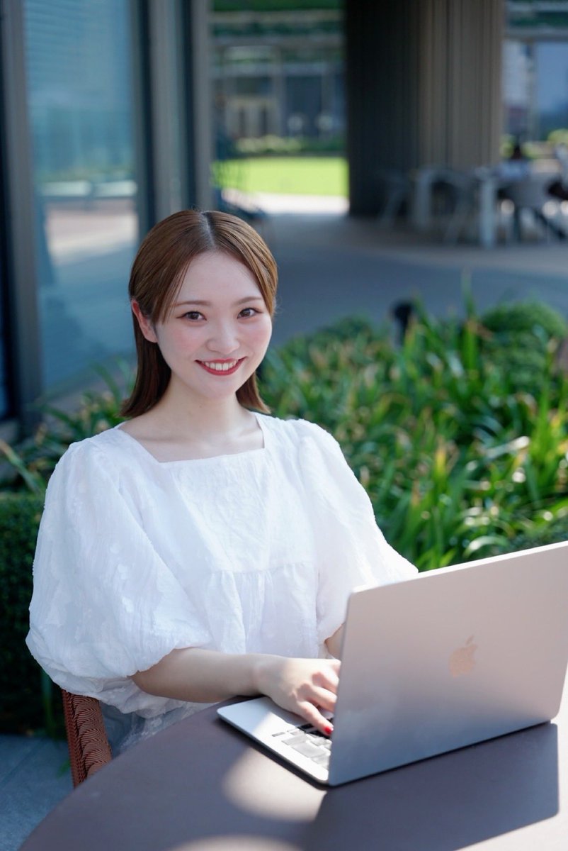 web_rico2's tweet image. ／
アイコンを実写に変更します！
＼

お仕事をしていく上で信頼感を大事にしたい、
「顔が見える安心感」を大切にしたいと思い、変更することに決めました。

私にとってものすごく勇気のいる決断でしたが、
心を新たにして、これからも努力を重ねていきます。

写真はナツさん（@coffeetime2022…