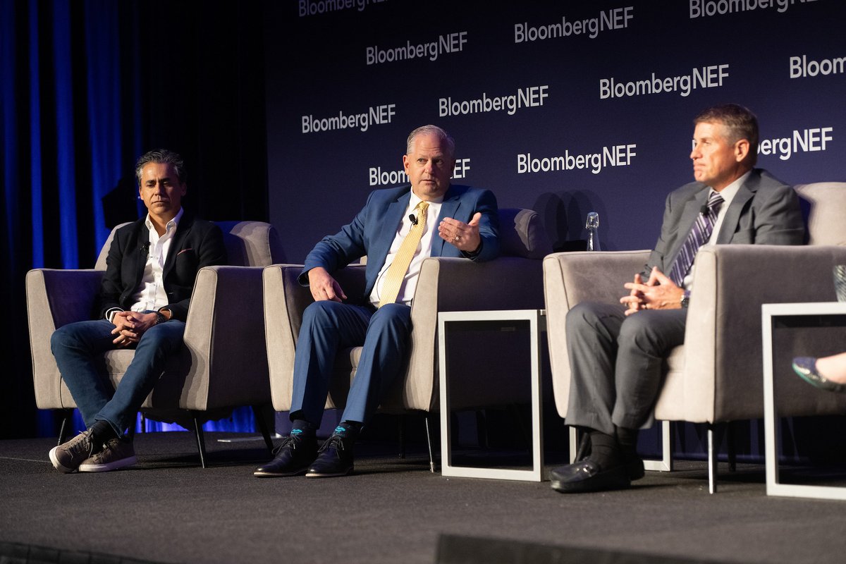 CleanFuelsAA's tweet image. Clean Fuels @donnell_rehagen joined a panel at the #BloombergNEF Summit last week, highlighting agriculture&apos;s important role in the #cleanfuels industry &amp;amp; growing markets for #biodiesel, #renewablediesel &amp;amp; #SAF. 📸 Cred: @BloombergNEF #connectedenergy