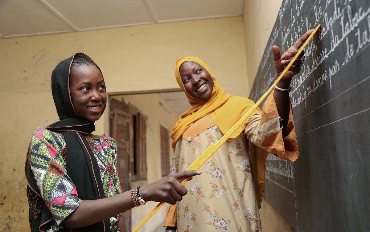 Before last year, 12-year-old Mouly had never set foot in a classroom &amp; could not read. Today, Mouly is enrolled in school &amp; reading/writing!

Read her inspiring story &amp; learn how <a href="/EduCannotWait/">Education Cannot Wait</a> funding supports the innovative “Reading Corner” programme – developed by @UNICEFMali
