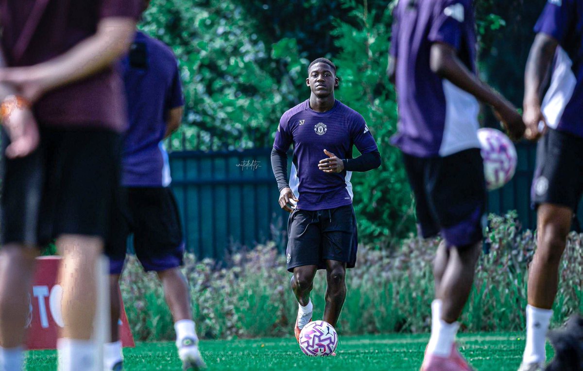 SimplyUtd's tweet image. 🚨 With Casemiro suspended for Saturday&apos;s Brentford match, Kobbie Mainoo has a great chance to start.

[@ManUtdMEN]