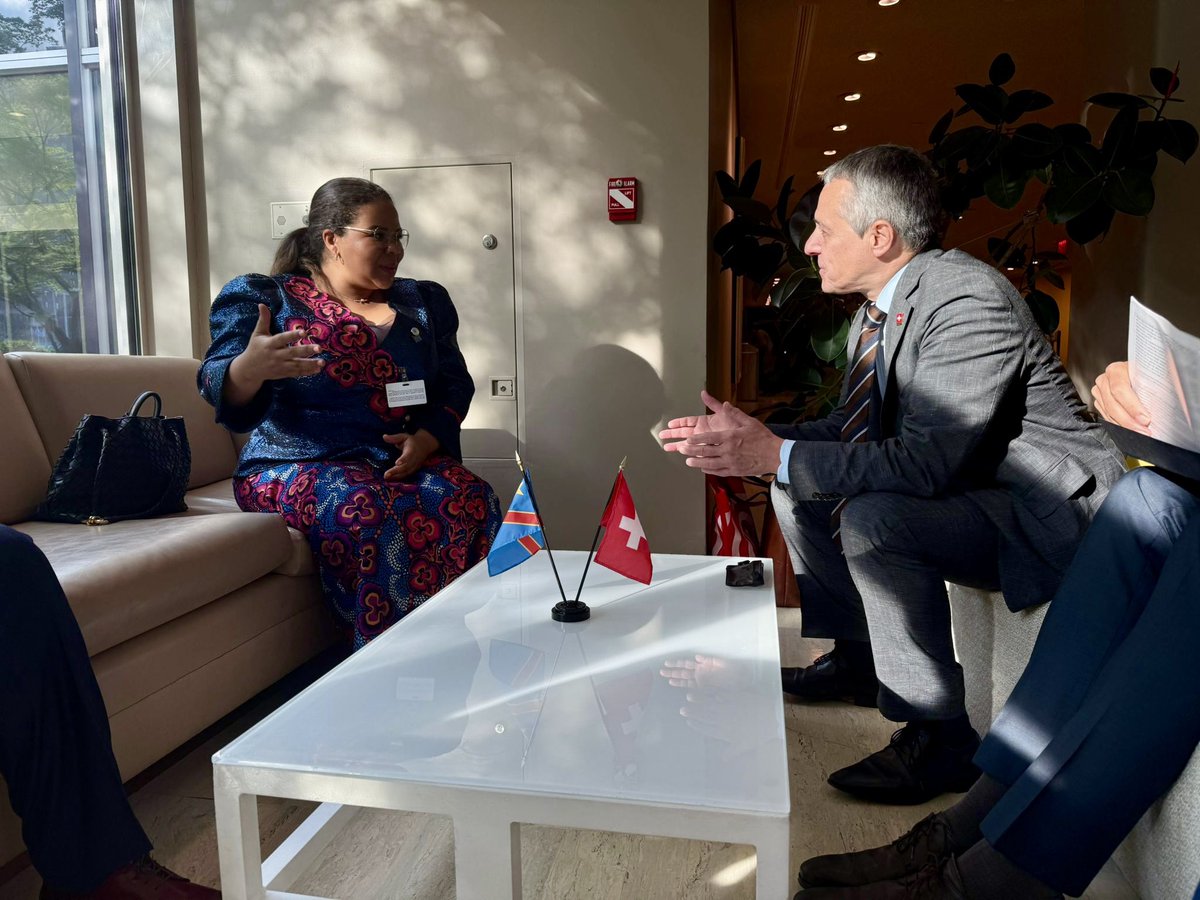 Ignazio Cassis (@ignaziocassis) on Twitter photo Je me suis entretenu avec la MFA de la RDC <a href="/kayikwambaT/">Thérèse Kayikwamba Wagner</a>.
Nous avons évoqué la situation à l’Est du pays, les efforts de paix en cours et l’engagement de la coopération suisse 🇨🇭, présente comme unique acteur bilatéral au Sud-Kivu.
Nous avons également échangé sur nos Je me suis entretenu avec la MFA de la RDC <a href="/kayikwambaT/">Thérèse Kayikwamba Wagner</a>.
Nous avons évoqué la situation à l’Est du pays, les efforts de paix en cours et l’engagement de la coopération suisse 🇨🇭, présente comme unique acteur bilatéral au Sud-Kivu.
Nous avons également échangé sur nos