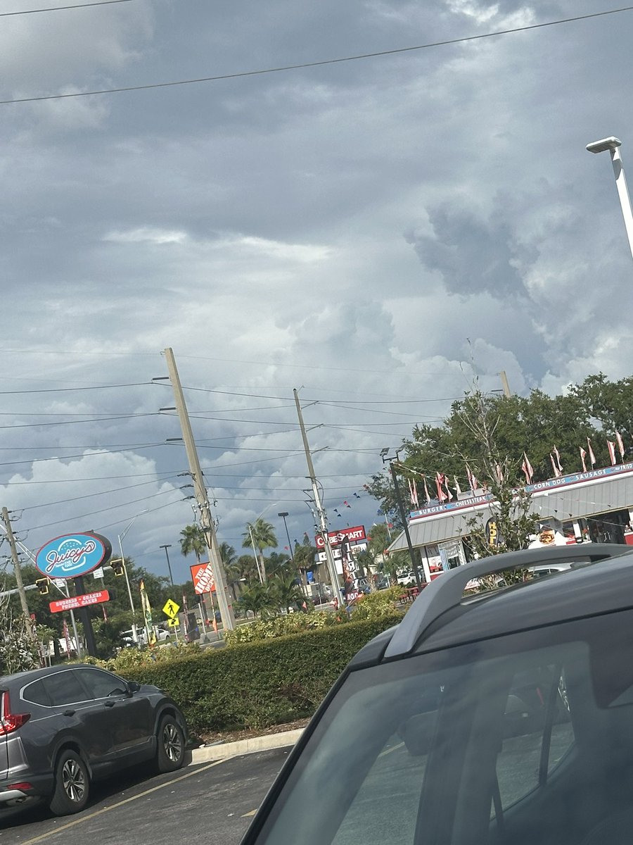 kateisawake tweet media