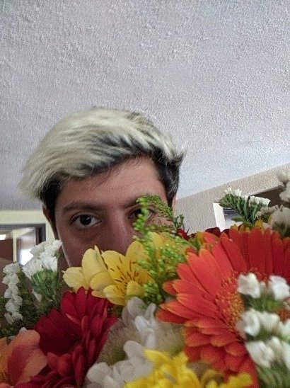 Hey_Jony23's tweet photo. Regalitos de cumpleaños 💐🗂️🍳❣️ https://t.co/vAvkRCyKmr