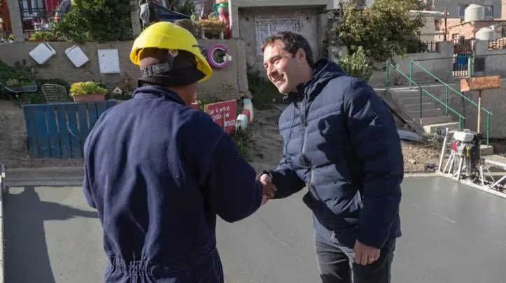 Me reuní con <a href="/gkatopodis/">Gabriel Katopodis</a>, ministro de Infraestructura de la provincia de Bs As y flamante diputado electo por Fuerza Patria, por casi 14 puntos de diferencia frente a la alianza del gobierno nacional y el PRO. 

Es además, alguien con quien trabajamos mucho en conjunto en la