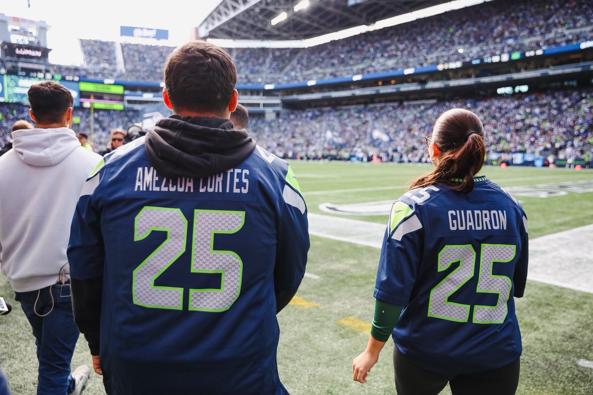 Our very own Bulldog Jose Amezcua Cortes was recognized for his outstanding character and leadership in front of 70k+ fans at the @seahawks game this past Sunday for Hispanic Heritage Month! Congratulations Sir 🫡 Keep up the outstanding work!!!