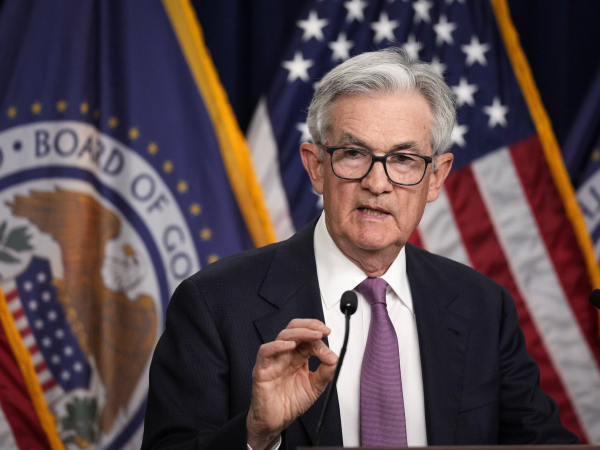 🚨 INVESTING : "Il presidente della Fed Powell annuncia un taglio dei tassi a causa del rallentamento del mercato del lavoro e prevede una 'situazione sfidante' in arrivo"