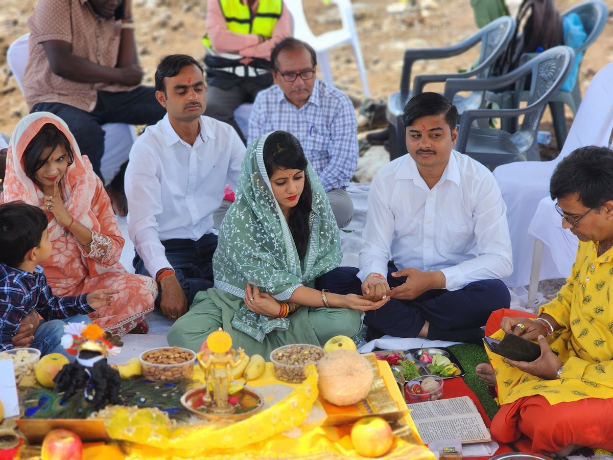 a1steelrwanda's tweet image. 🙏✨ Bhumi Pujan Ceremony ✨🙏

A1 Iron &amp;amp; Steel Rwanda Ltd. performed Bhumi Pujan 🌍 — honoring Mother Earth &amp;amp; seeking blessings for strength, harmony &amp;amp; growth 🏗️.

📸 Here are some glimpses from the ceremony!

#BhumiPujan #A1IronAndSteel #RwandaDevelopment #BuildingTheFuture