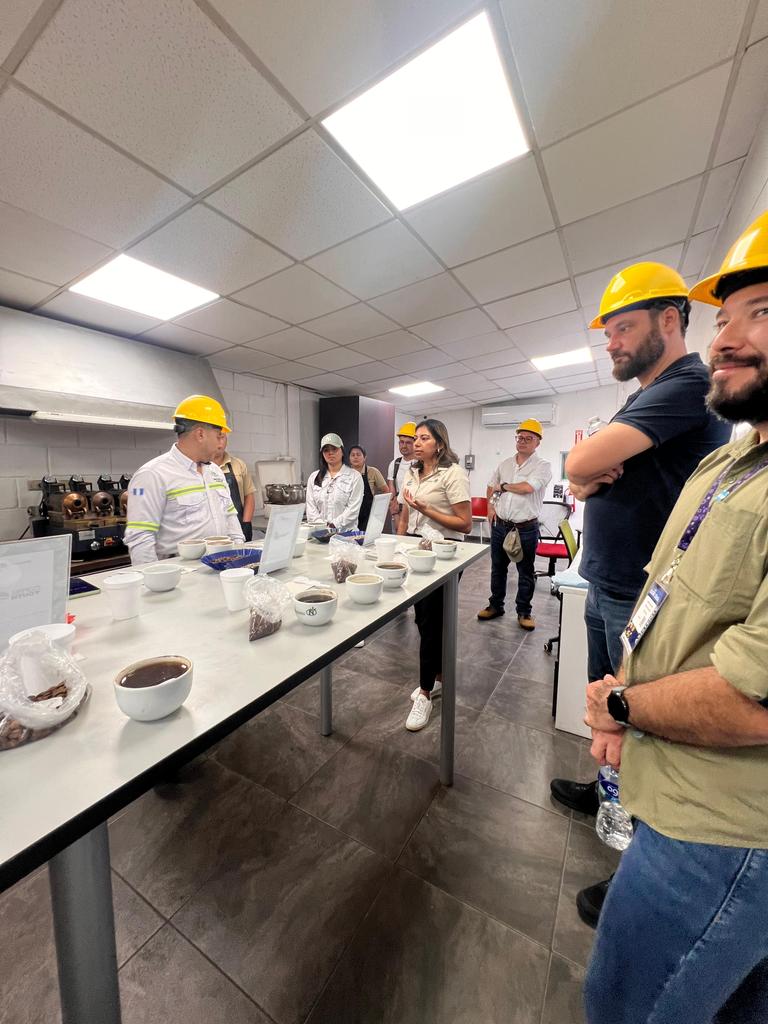 🇪🇺🤝🇬🇹 CENCIT participó en la gira de campo en el marco del Congreso EUDR&amp;Data de GIZ, en compromiso con una relación comercial sostenible y competitiva. #ADA #ComercioSostenible
<a href="/AsazguaGT/">Asociación de Azucareros de Guatemala</a> <a href="/AGEXPORTGT/">AGEXPORT</a> <a href="/CamagroGuate/">Cámara del Agro</a> <a href="/CamComercioGT/">Cámara de Comercio de Guatemala</a> <a href="/CamFinanzasGT/">Cámara de Finanzas Guatemala</a> <a href="/industriaguate/">Cámara de Industria de Guatemala</a> <a href="/CafedeGuatemala/">Anacafé</a>