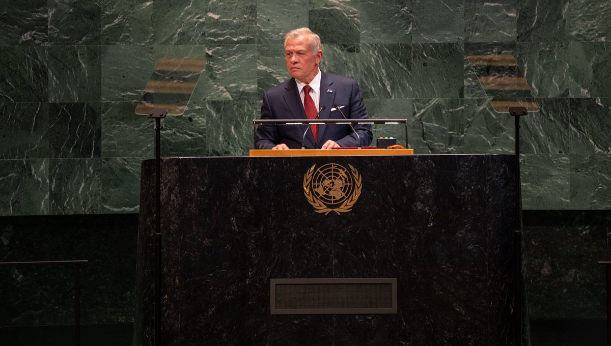 جلالة الملك عبدالله الثاني يلقي خطابا في الجلسة الافتتاحية لاجتماعات الجمعية العامة للأمم المتحدة في دورتها الثمانين المنعقدة في نيويورك #الأردن #الأمم_المتحدة 

His Majesty King Abdullah II delivers a speech at the 80th Session of the #UNGA in New York
#Jordan