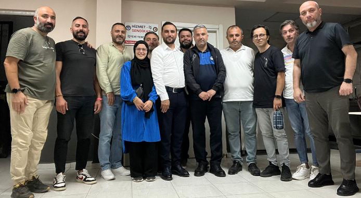 Beyoğlu Belediyesi,işyeri sendika temsilcisi arkadaşlarımızla çok verimli bir toplantı gerçekleştirdik. Katılım sağlayan tüm kardeşlerimize teşekkür ederiz