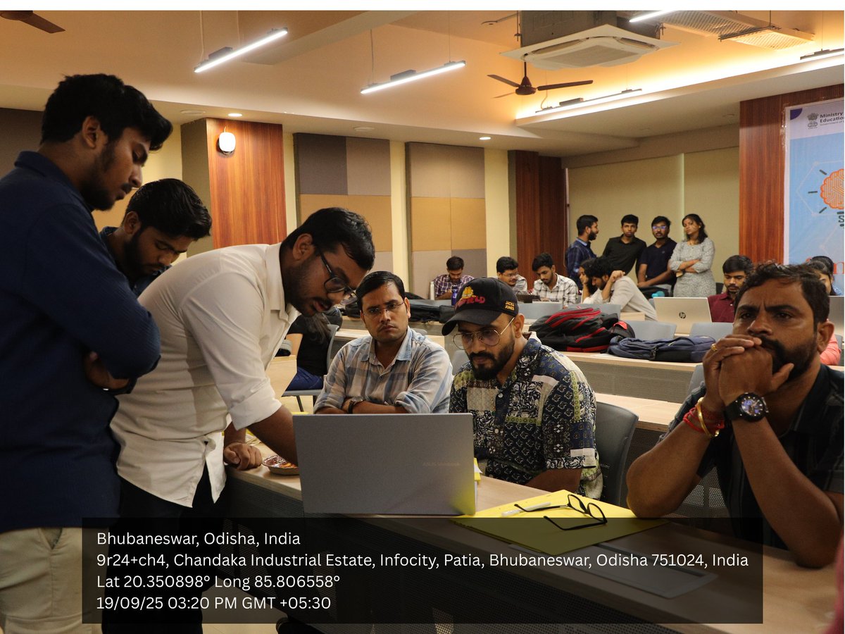 Silicontech_bbs's tweet image. 19–20 Sept 2025: SIPC hosted the Internal Hackathon for #SIH2025 at Silicon University.
64 teams showcased creativity &amp;amp; solutions for tomorrow’s challenges.

Celebrating #25YearsOfExcellence with innovation &amp;amp; spirit.

#SmartIndiaHackathon2025 #SiliconSilver25 #SiliconUniversity