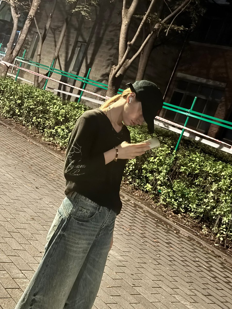 ࣪ ִֶָ☾. tweet media