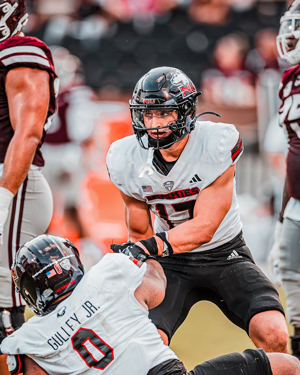 NIU_Football's tweet image. Eyes Forward. 📈

#HuntForOne 🦴 | #TheHardWay 🤘