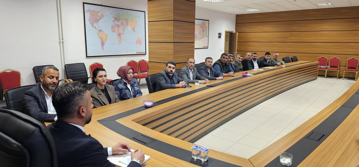 Emre GÜZELSOY (@emre_guzelsoy) on Twitter photo 📌Ak Parti Bitlis Merkez İlçe Başkanlığı
Haftalık Merkez İlçe Yönetim Kurulu toplantımızı Saha çalışmaları güncel gündem maddeleri ve üye çalışmaları ile gerçekleştirdik.
#türkiyeyüzyılı
<a href="/T_Bedirhanoglu/">Turan Bedirhanoğlu</a> 📌Ak Parti Bitlis Merkez İlçe Başkanlığı
Haftalık Merkez İlçe Yönetim Kurulu toplantımızı Saha çalışmaları güncel gündem maddeleri ve üye çalışmaları ile gerçekleştirdik.
#türkiyeyüzyılı
<a href="/T_Bedirhanoglu/">Turan Bedirhanoğlu</a>