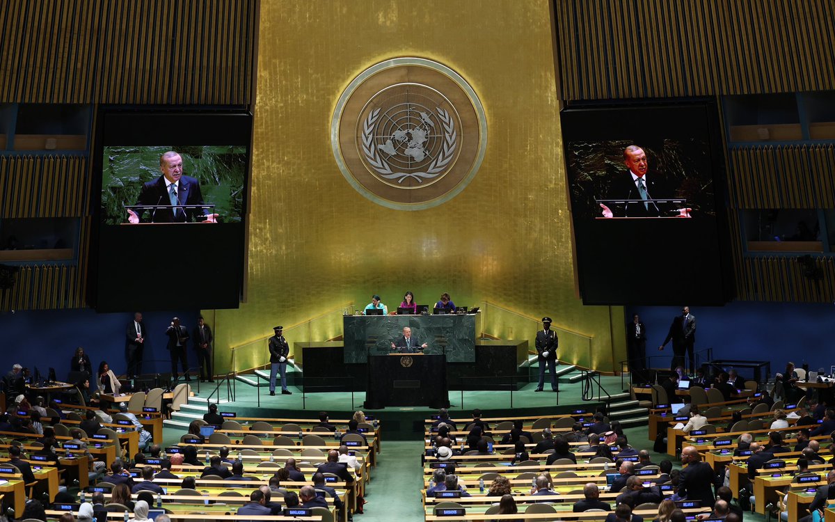 “Today is the day to stand upright by the oppressed Palestinians in the name of humanity” tccb.gov.tr/en/news/542/16…