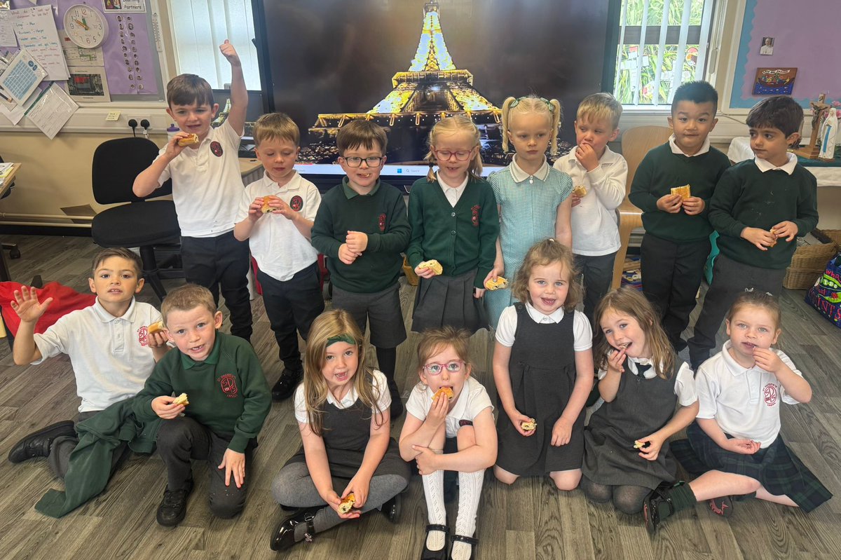 StPatricksTroon's tweet photo. Ahead of European Day of Languages on Friday, P1-3 had a delicious start by tasting un pain au chocolat! ๐ซ๐ท๐ฅ
#EuropeanLanguageDay #FrenchFun https://t.co/ESPabIGbpe