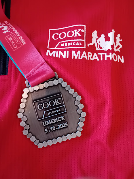 tesol_dr's tweet photo. Running post:

My medal for the 
Cook Medical Limerick 10k Mini Marathon

#cookmedical #limerick #MiniMarathon #10k #galway #ireland #drjohnjennings #virtualrunning https://t.co/BdPD6Cb1ky