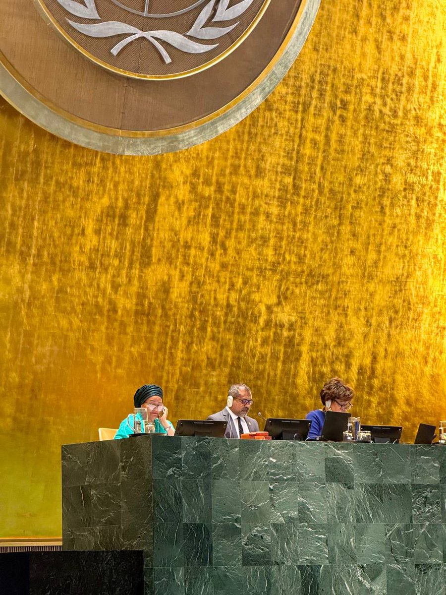 abkhaleel's tweet image. It was an honour for me to preside over the General Debate, as Vice President of #UNGA80.

As we celebrate the 60th anniversary of Maldives membership in the UN, it is a proud moment for our small island nation. 

It is a moment to reflect on how far the Maldives has come at the…