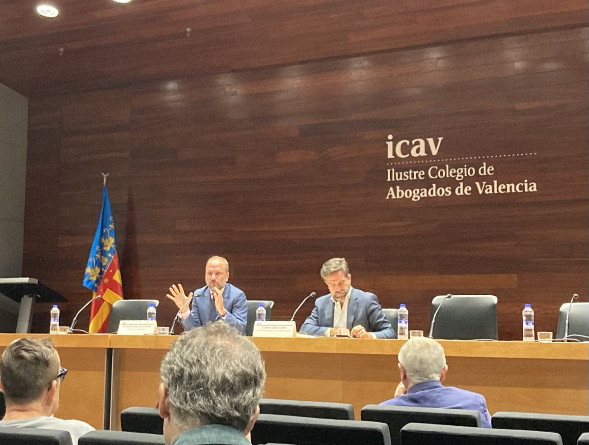 “Cuando una sociedad va en contra de la #presunción de inocencia se contradice a sí misma” Roberto Ruiz-Ballesteros en <a href="/ICAV_abogacia/">ICAV abogacia</a> organiza <a href="/FundCOSO/">Fundación COSO</a> #penadetelediario