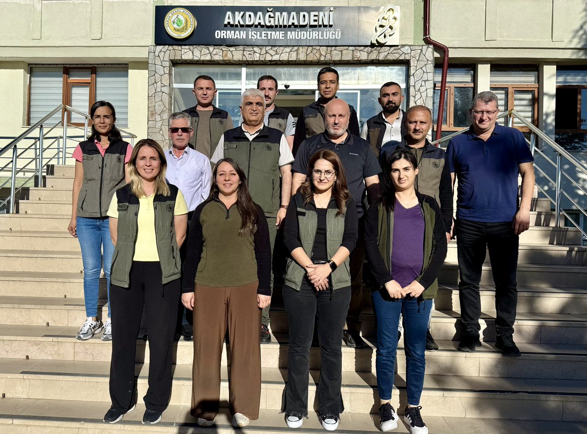HTurkyilmazOMO's tweet photo. Kayseri Orman Bölge Müdürümüz Mehmet Zeki Bayıcı’nın katılımıyla, Akdağmadeni Orman İşletme Müdürümüz İbrahim Korkmaz’ı ziyaret ederek, çalışmalarında kolaylıklar ve başarılar diledik.

Kıymetli Müdürümüze ve ekibine nazik ev sahiplikleri için teşekkür ediyorum. https://t.co/7xw7Yc5kFT