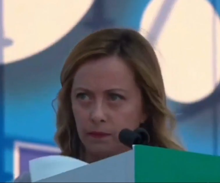 🇮🇹 Giorgia Meloni 🚨

“We will defend our identity!.. 
We will defend God, homeland, and our family.”

Italy will not bend the knee. 

Do you agree with her ?