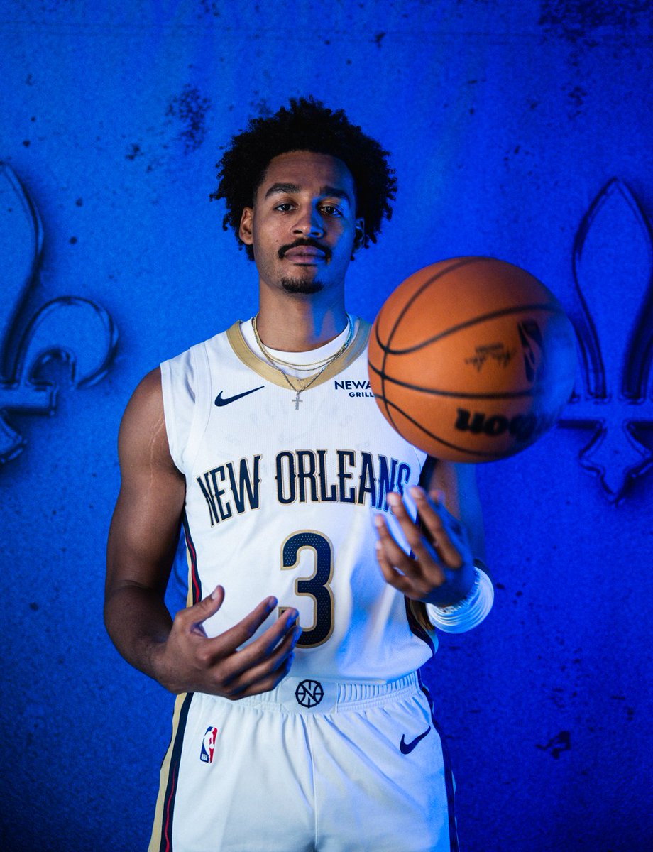 Jordan Poole com a camisa do Pelicans!
