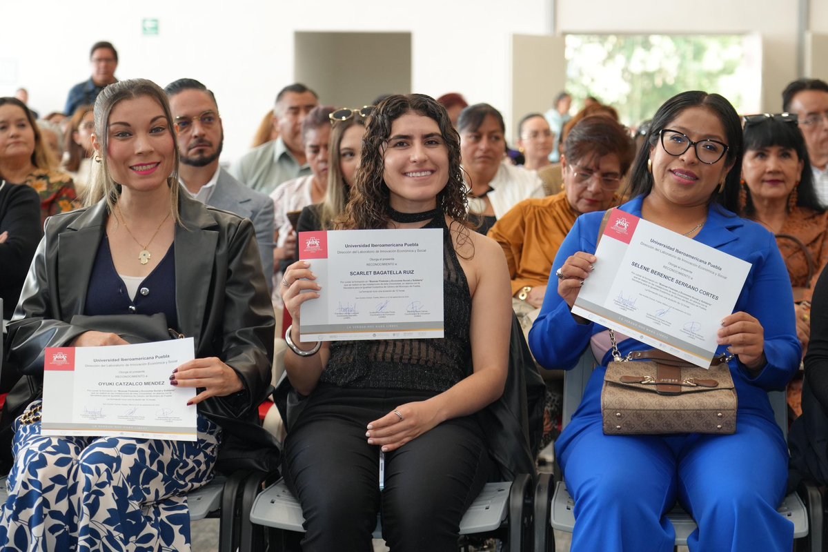Hoy 200 #MujeresImparables, valientes y comprometidas han fortalecido sus capacidades en finanzas y liderazgo, creando un impacto positivo en nuestra ciudad. 🙋‍♀️

Agradezco profundamente a la <a href="/IberoPuebla/">IBERO Puebla</a> y al rector <a href="/GuevaraSangines/">Alejandro Guevara Sanginés</a>, gracias a su colaboración, a través de