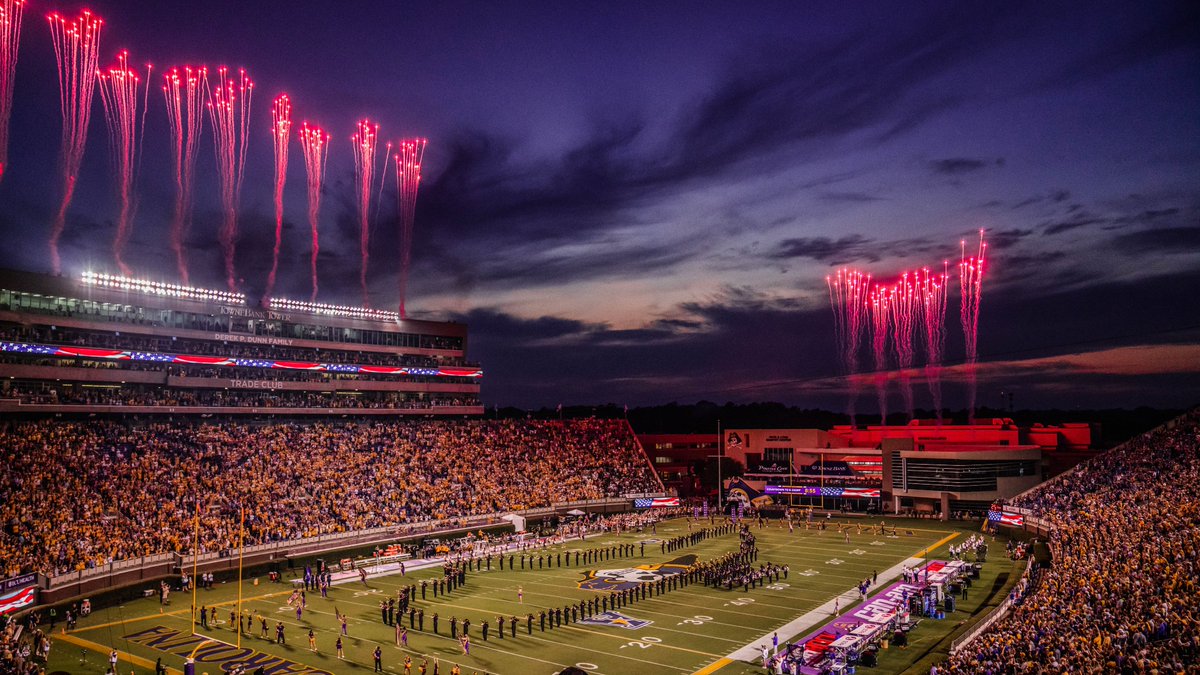 Dowdy was rocking on Saturday!

Let's run it back on Thursday Pirate Nation 🏴‍☠️