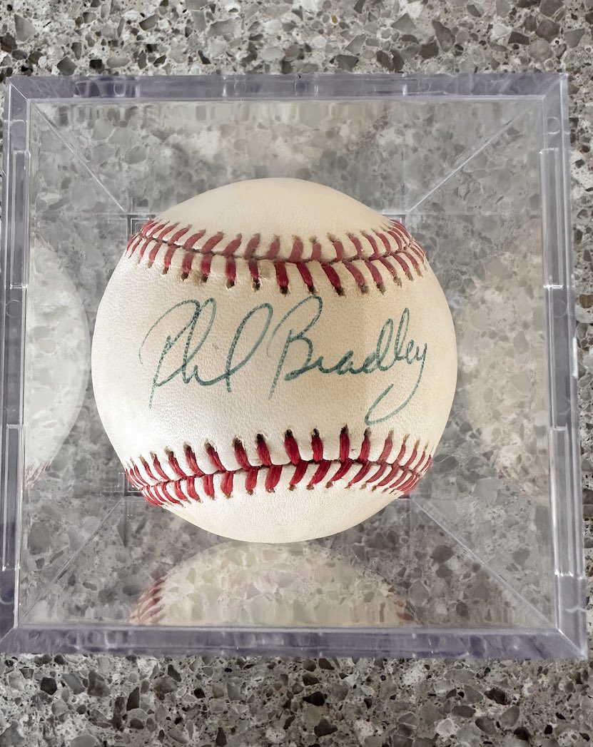 JusticeKeene1's tweet image. Thanks Coach @BoysQnd for the signed Phil Bradley baseball. Bradley remains one of the best athletes Macomb High School has ever produced! Long @MLB career. ⚾️ #MAC185