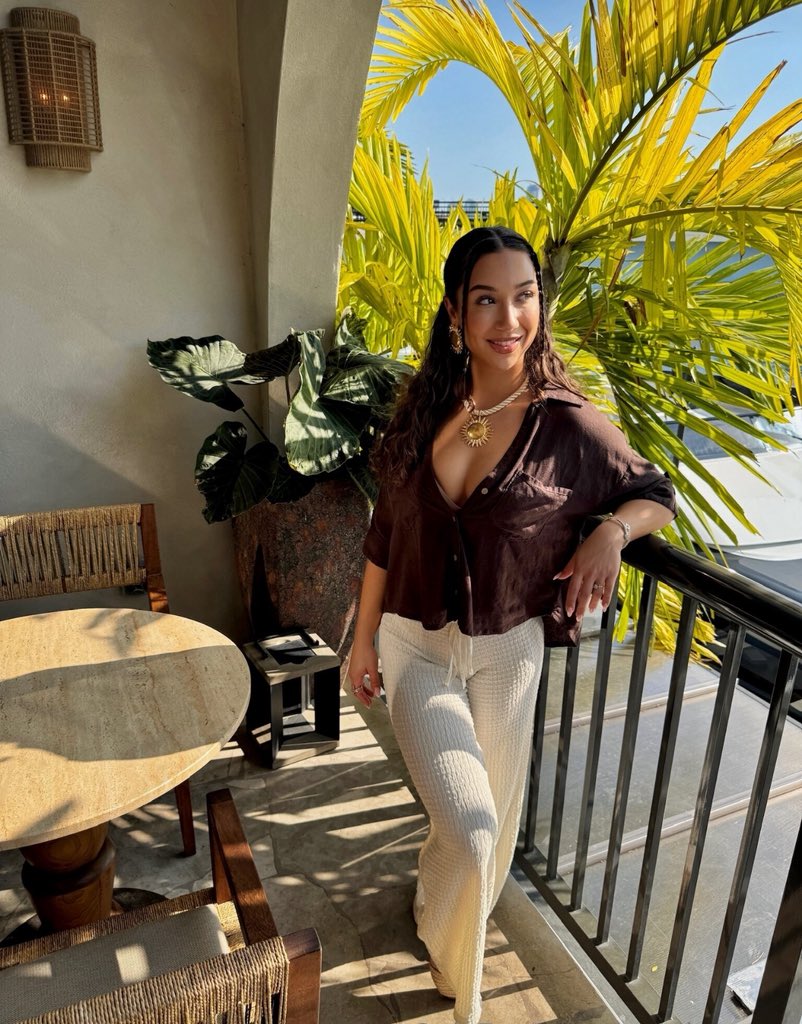 coco_bug15's tweet image. Wishing myself a happy birthday 🎊 , wishing for a super fun year where everything pops off and skyrockets at my brand-new age! 🦄✨