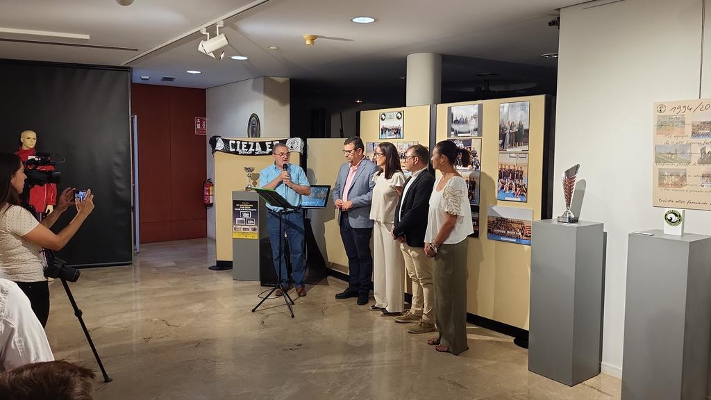 CiezaEB (@ciezaeb) on Twitter photo 