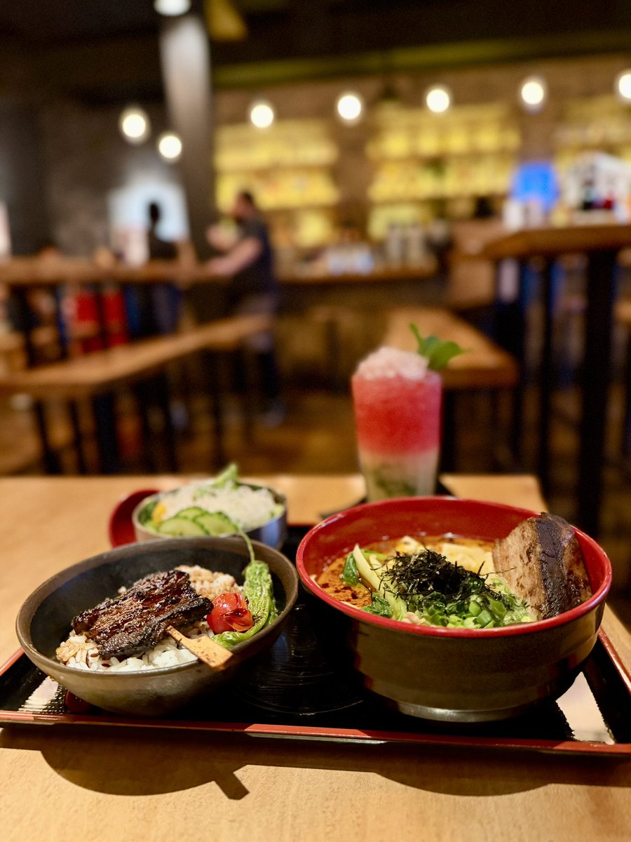 Rainy days, ramen and some coding time 😍💖