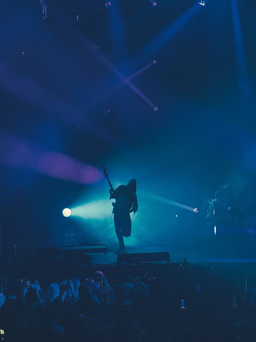 S A R A H D O P E 🦇 tweet media