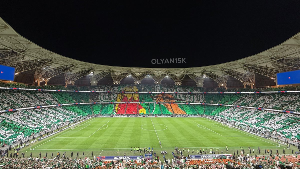 OLYAN15K's tweet image. مدرج الاهلي يزين كامل المدرج بتيفو خيالي 🥶🔥

#الاهلي_بيراميدز 
#FIFAIntercontinentalCup