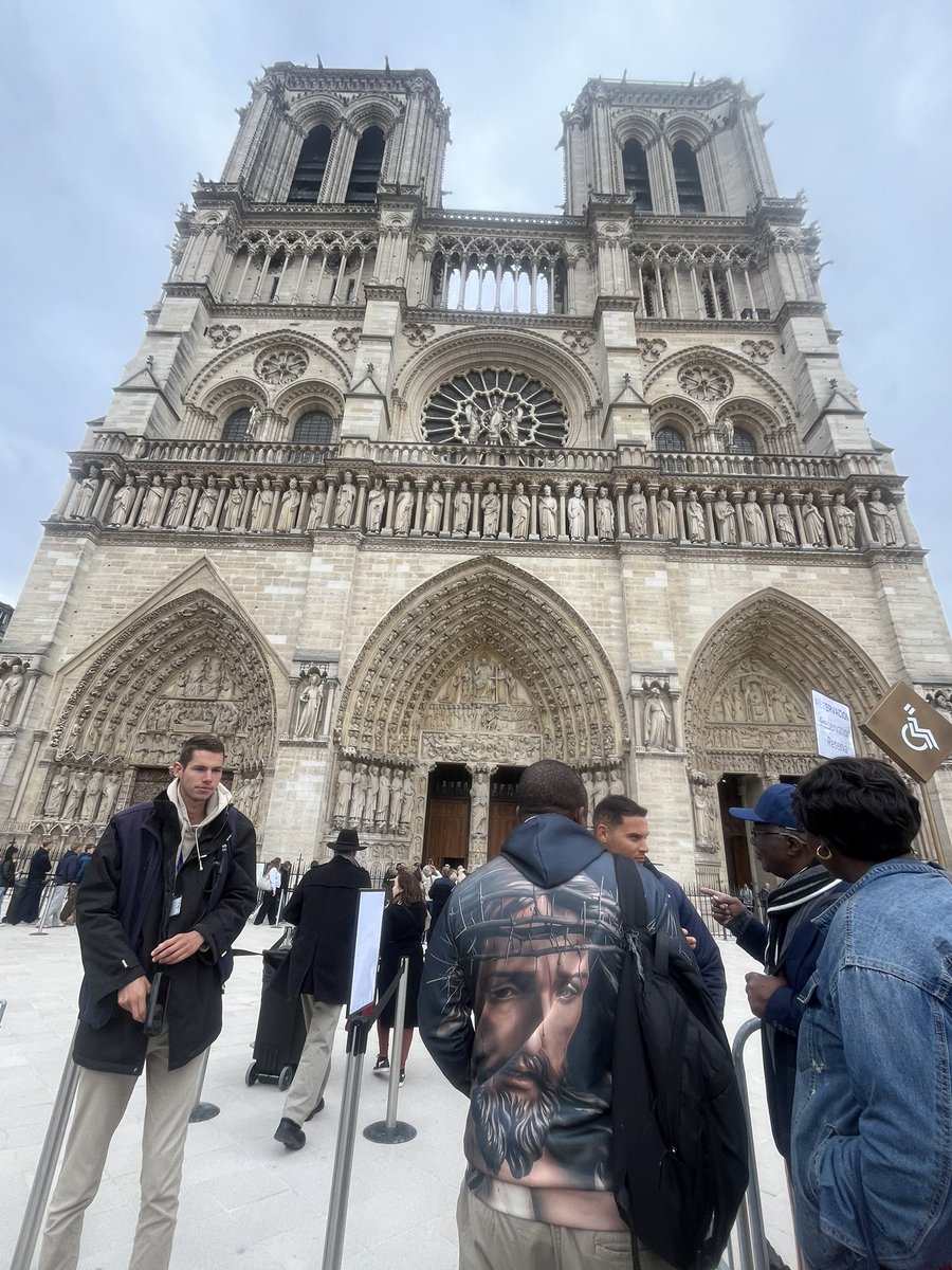 Norte-Dame. Multidimensional layers