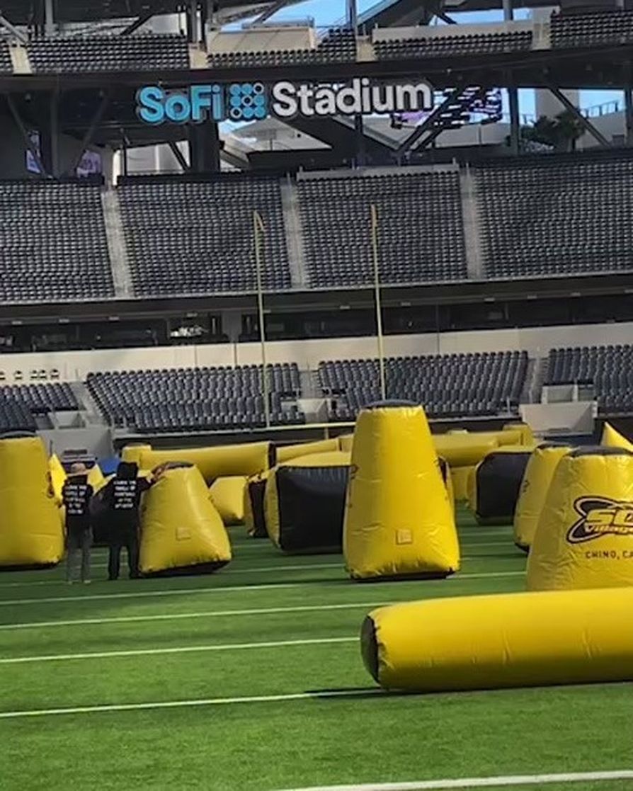 battlepartyla's tweet image. Take your event to the next level with our inflatable obstacle course! It’s perfect for both kids and adults. Book an event that’ll keep everyone moving and laughing today!
#InflatableObstacleCourse 
battlepartyevents.com/contact-us