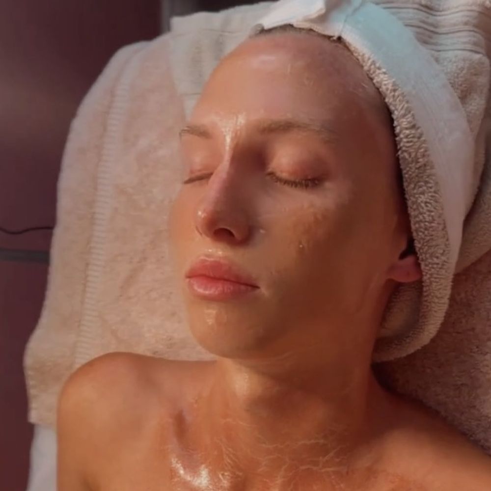 LUXBEAUTYSD's tweet photo. Boost your skin's health and radiance with customized facials from Lux Beauty Med Spa. Relax and enjoy the ultimate self-care moment! Call us today to book in San Diego, CA.

#Facials
https://t.co/ftgBbOQ1ku https://t.co/MnKwqn2jot