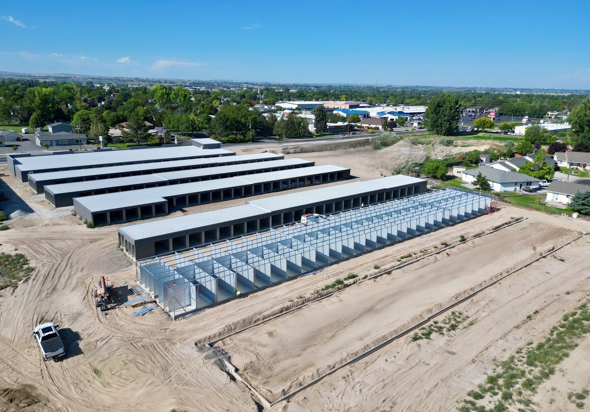 ForgeBuildingC1's tweet image. Forging ahead in Twin Falls, Idaho, expanding a self storage facility with the addition of 4-new buildings totaling 46,285 square feet and adding an additional 471 units.

Let's chat about your next project.

#forgeahead #steelbuildingexperts #selfstorage #selfstorageindustry