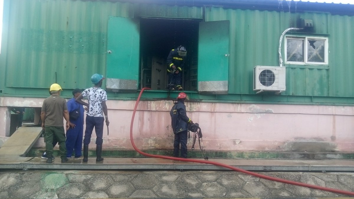 yoeaberob1's tweet image. Sofocado incendio ocurrido en la estación de control del Emplazamiento  Fuel Oil No 1 de #Guantánamo. Se investigan  las causas por los organismos competentes.
#JuntosPodemosMás