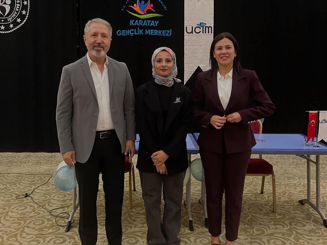 Konya Gıda ve Tarım Üniversitesi Mavi Kelebekler Çocuk Hakları Topluluğu tarafından, Gençlik ve Spor Bakanlığı ÜNİDES Projesi kapsamında düzenlenen “Mavi Kelebekler Buluştayı”, 
UCİM Genel Başkanımız Saadet Özkan ve Genel Başkan Yardımcımız Yücel Ceylan’ın katılımıyla