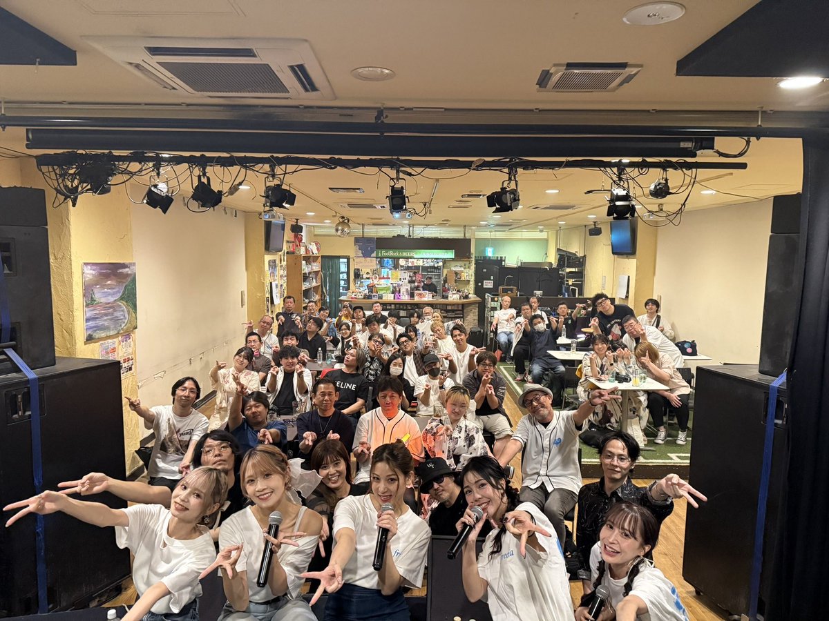 reipyon_mona's tweet image. 皆んな今日は丸一日ありがとう!!!!
皆んなと突き進んでるこの毎日が本当に宝物になるんだなって感じてる。いま。
最後までぶち抜けようぜ!!!!!!
 #frecia最高じゃん
#BIGCAT まであと7日!